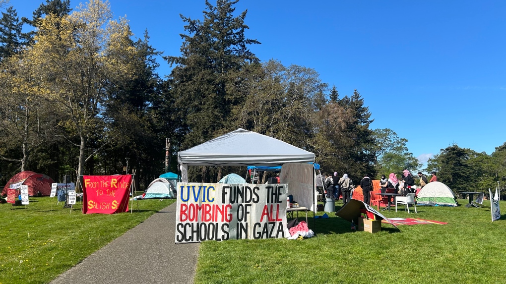 Pro-Palestinian protest camps erected at University of Victoria, Vancouver Island University [Video]