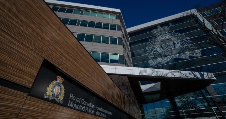Surrey Police Service officers complained of harassment by RCMP: court documents – BC [Video]