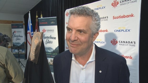 Rick Mercer celebrates Walk of Fame induction in the hometown that shaped his craft [Video]