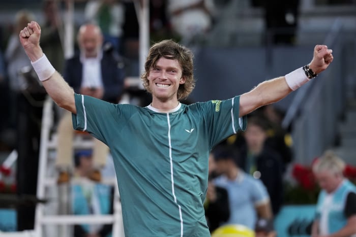 Rublev overcomes fever and praises doctors after winning Madrid Open for the 1st time [Video]