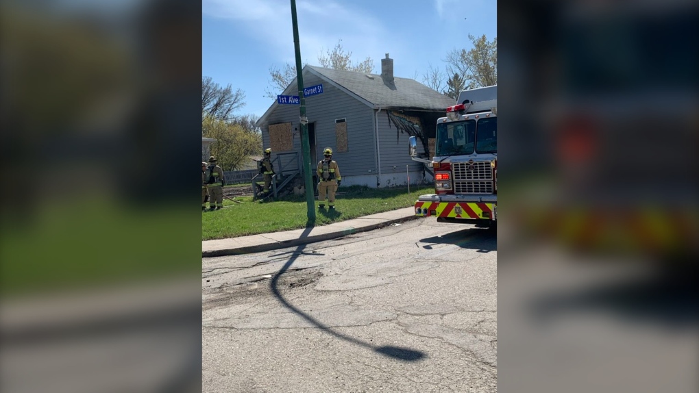 No injuries reported in Garnet Street fire [Video]