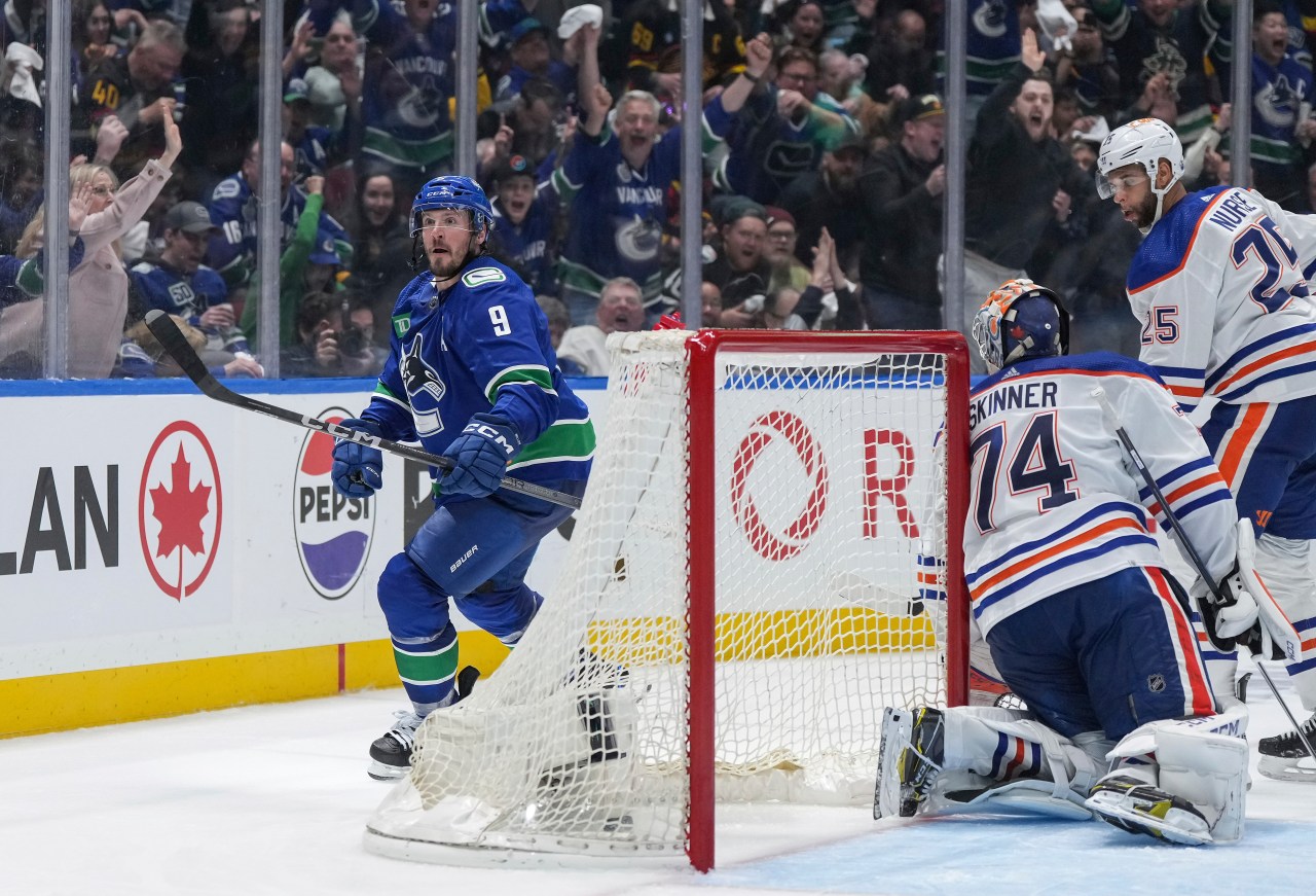 Canucks overcome 3-goal deficit to stun Oilers 5-4 in Game 1 | KLRT [Video]