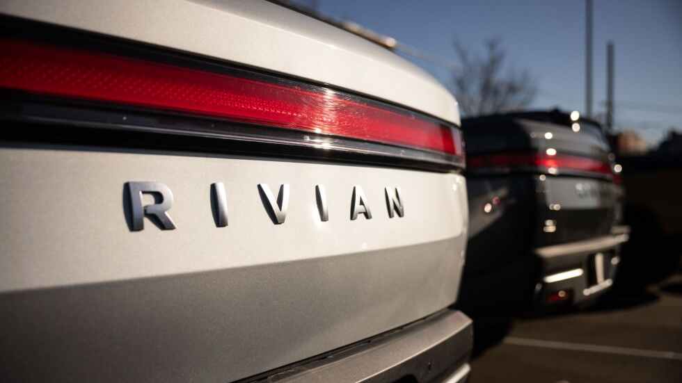 Between slowing sales and increased competition such as Rivian, Tesla needs to watch out: Croxon – Video