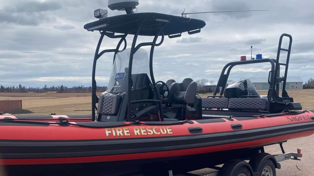 P.E.I. boat rescue: 5 fishermen rescued after boat runs aground [Video]