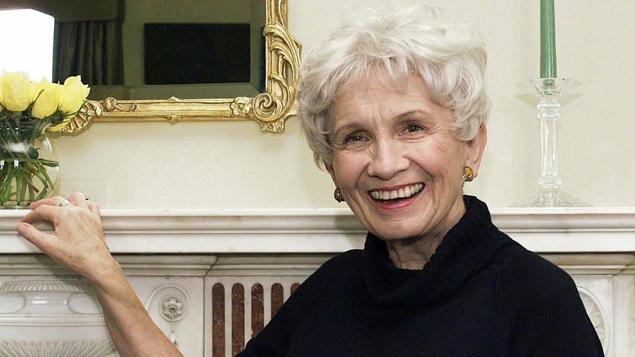 Nobel literature winner Alice Munro, revered as short story master, dies at 92 [Video]