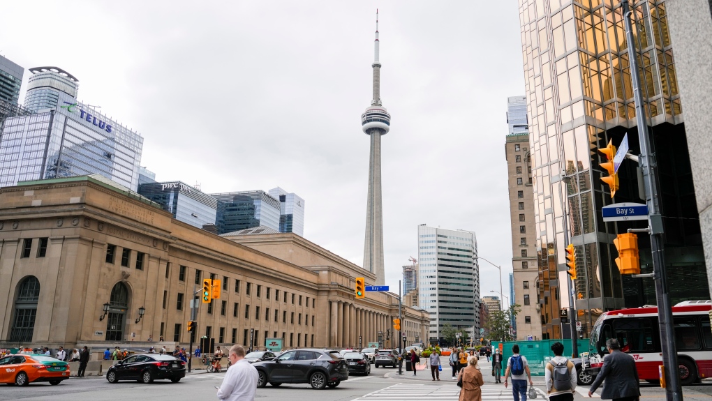 Free Toronto attractions for library card holders: CN Tower now included [Video]
