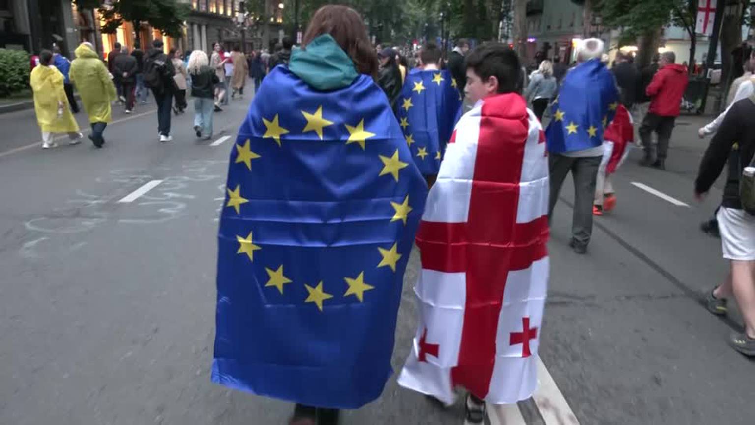 Video: EU urges Georgia to withdraw 