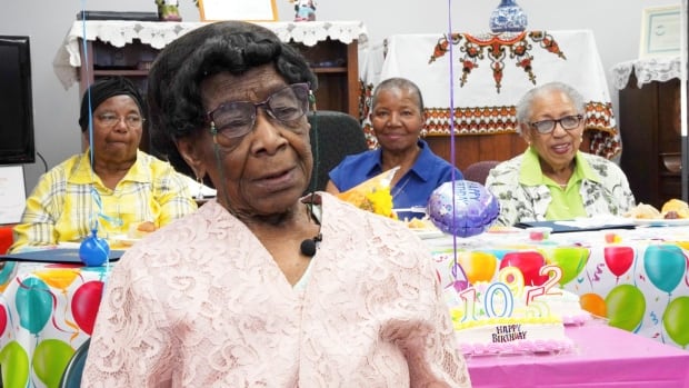 East Preston celebrates Liza Brooks on her 105th birthday [Video]