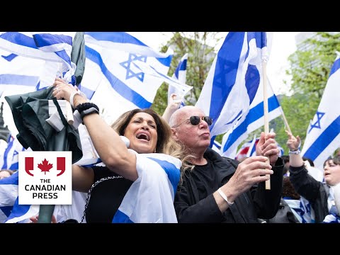 Montrealers gather to celebrate Israel’s national day amid Israel-Hamas war [Video]