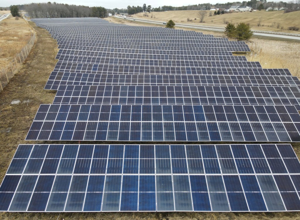 Utility ran on 100% solar power for a few hours in early May [Video]