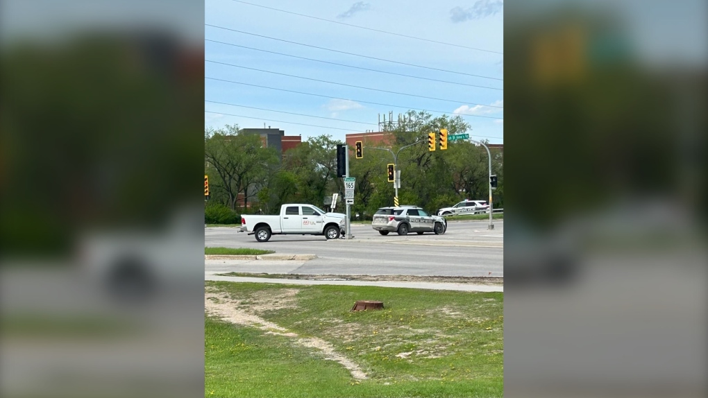 Winnipeg police officers taken to hospital after Abinojii Mikanah crash [Video]