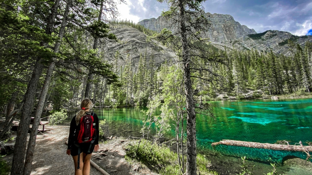Grassi Lakes intermittent trail closures due to erosion work [Video]