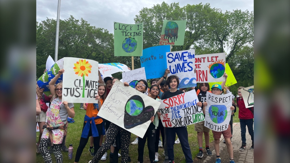 Saskatoon students flex their civic muscle in rally for the environment [Video]
