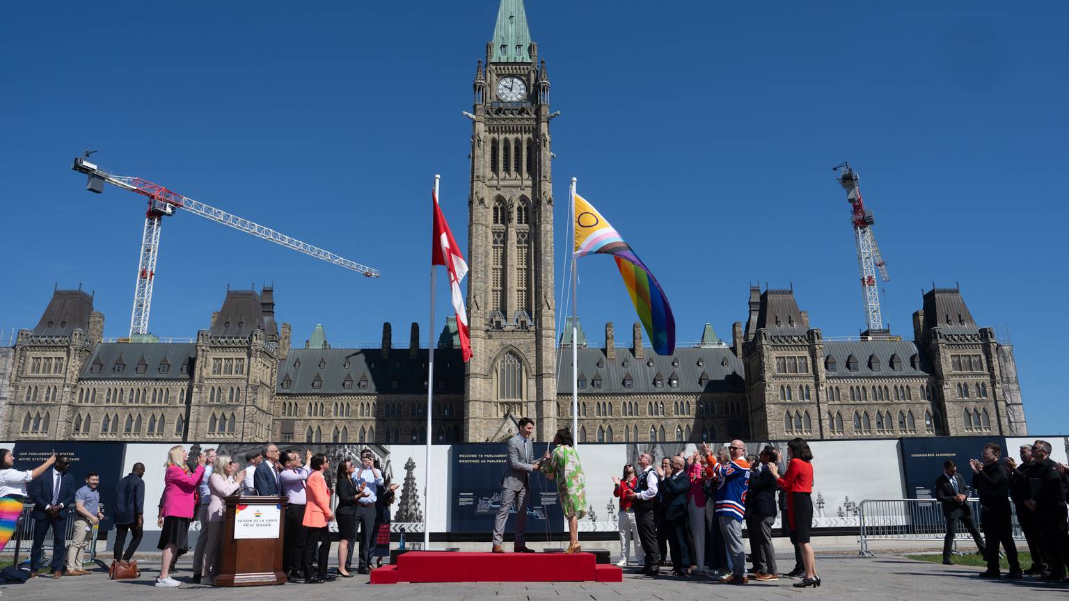 Video: Justin Trudeau raises Pride flag on Parliament Hill [Video]