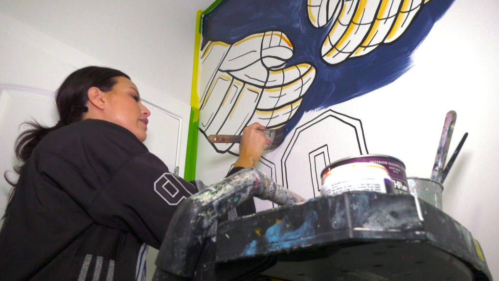 How an Edmonton artist is helping Oilers fans celebrate at home [Video]