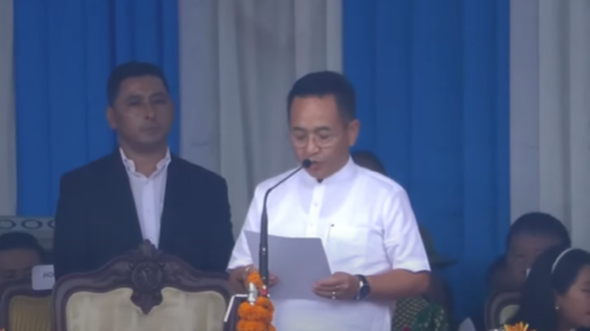 Sikkim CM oath-taking ceremony Live Updates: Prem Singh Tamang sworn in as CM by Governor Lakshman Acharya [Video]