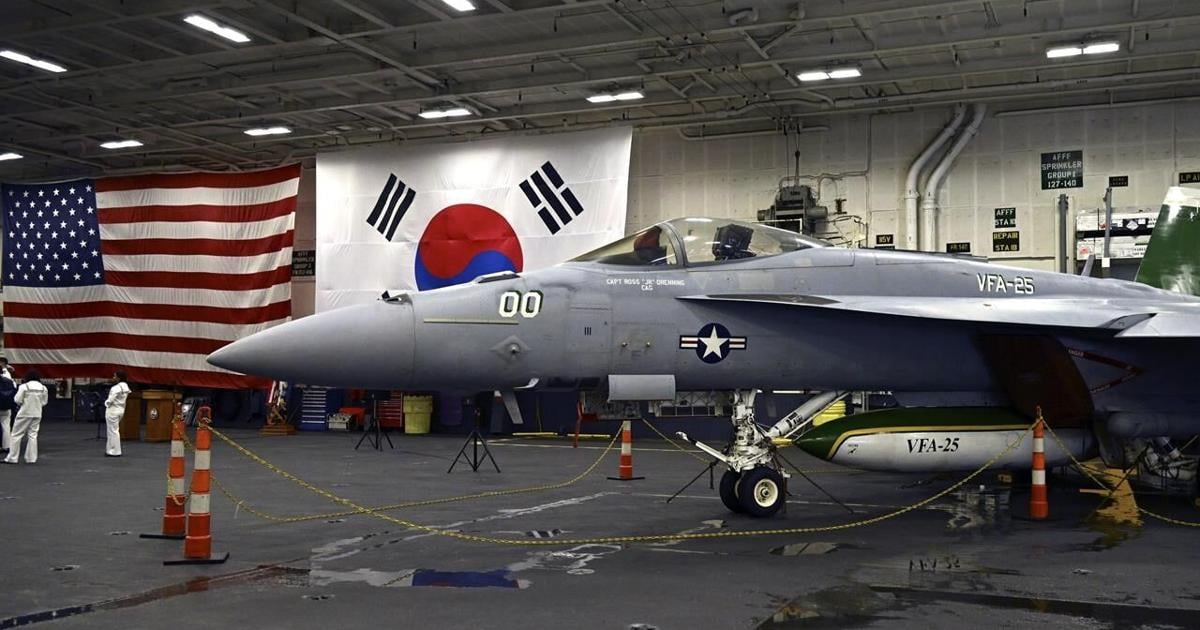 U.S. aircraft carrier arrives in South Korea as a show of force against nuclear-armed North Korea [Video]