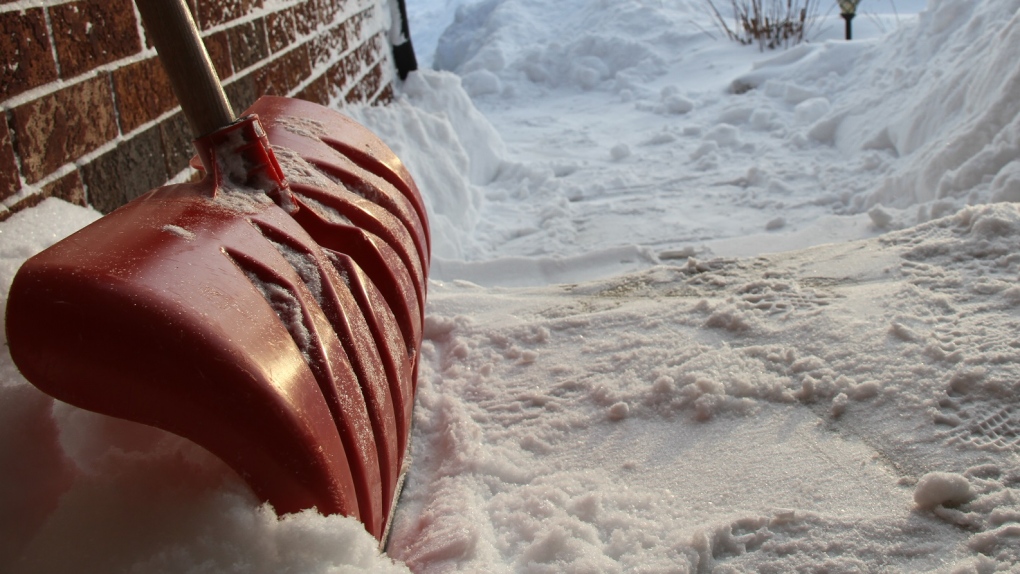 Ottawa Community Housing: Judge sides with OCH over tenant snow-clearing duties [Video]