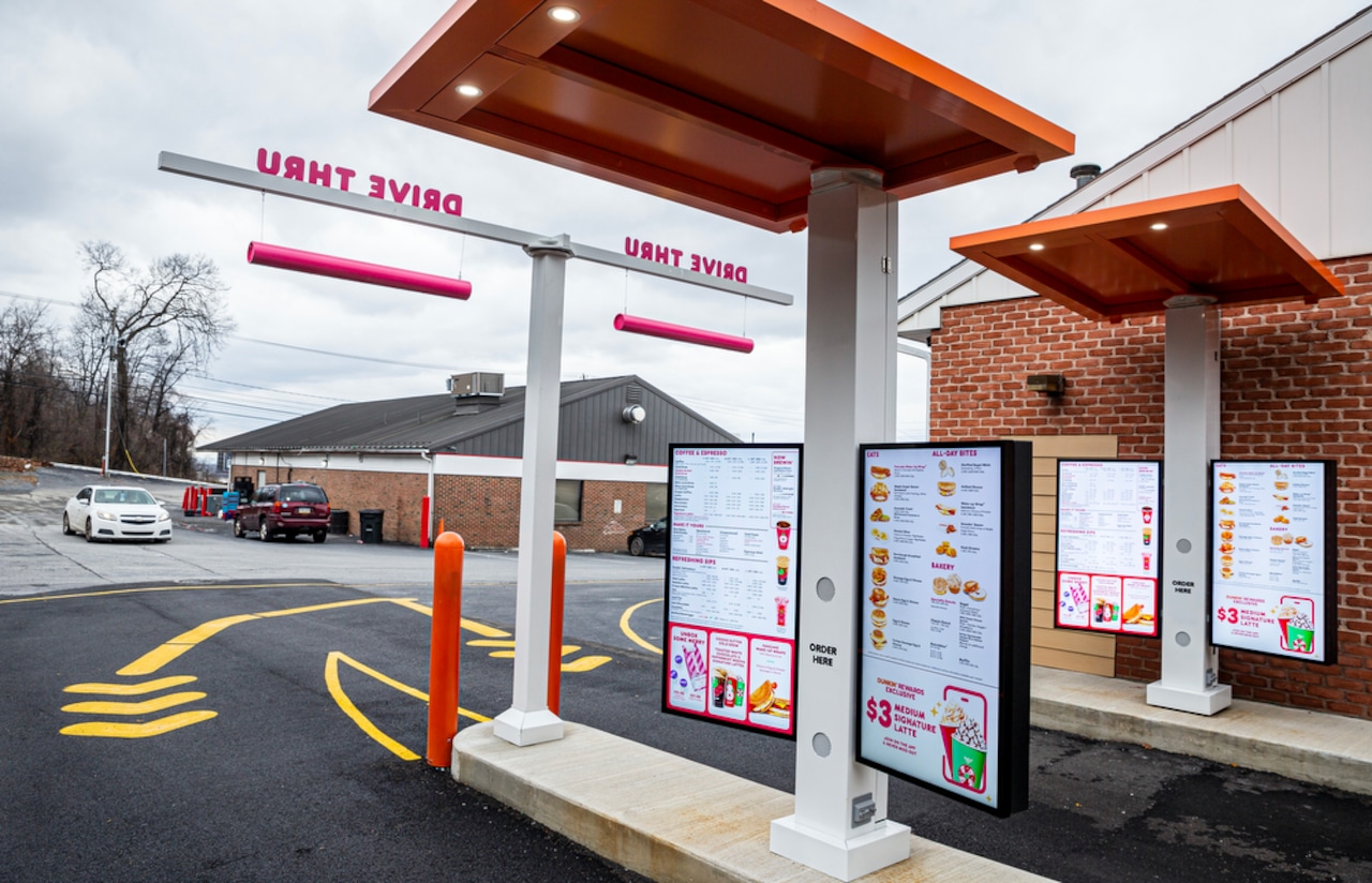 Mass. man faces drug charges after crash at Dunkin drive-thru [Video]