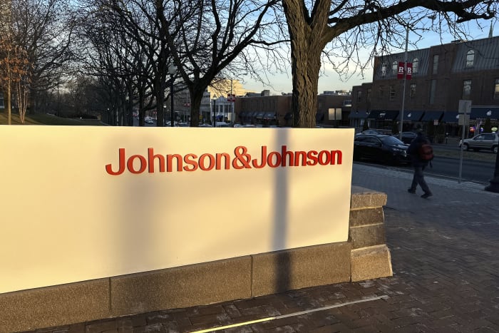 South Africa drops probe of J&J after it agrees to lower price of TB drug and withdraws patent [Video]