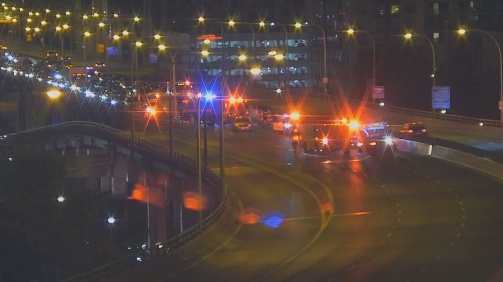 WB Gardiner reopens following 2-vehicle collision, 1 person seriously hurt [Video]