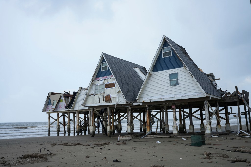 Beryls remnants drop tornadoes, heavy rain from Great Lakes to New England [Video]