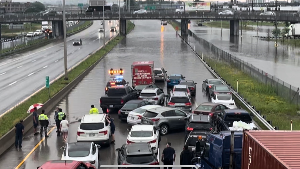 Heavy rain in Montreal: Part of the Decarie northbound closed due to heavy rain [Video]