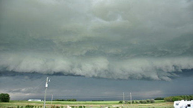 Saskatoon weather: City sees thunderstorm overnight, with warnings in effect Friday [Video]