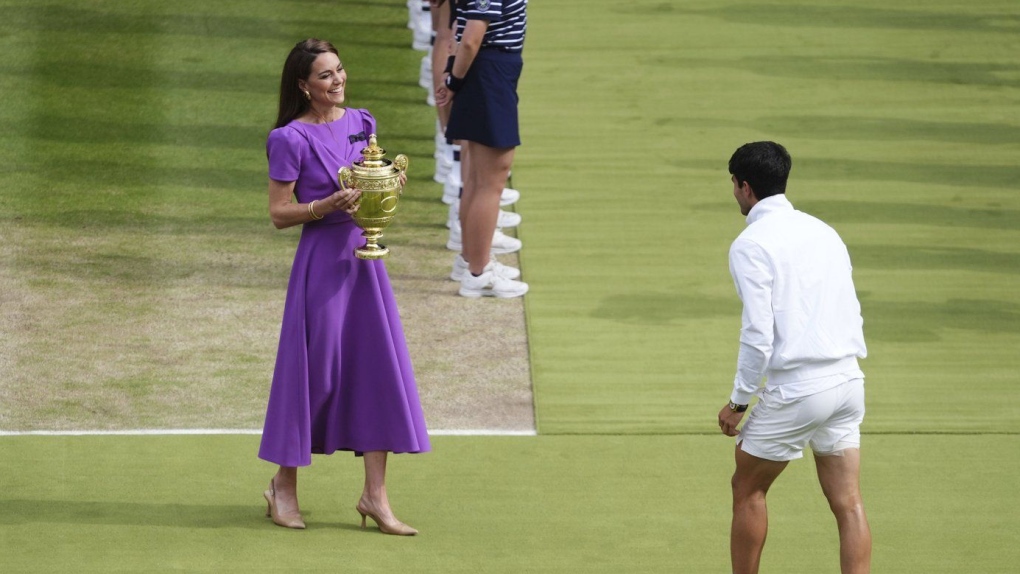 Royal news: Kate Middleton at Wimbledon [Video]