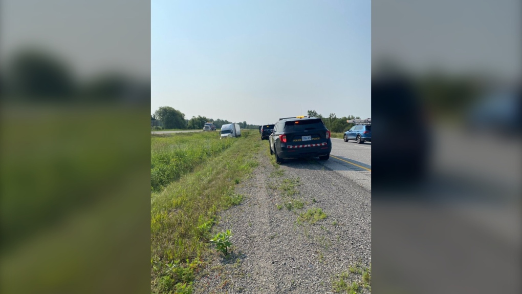 Highway 416 closure: Truck driver falls asleep, loses control of vehicle in Ottawa [Video]