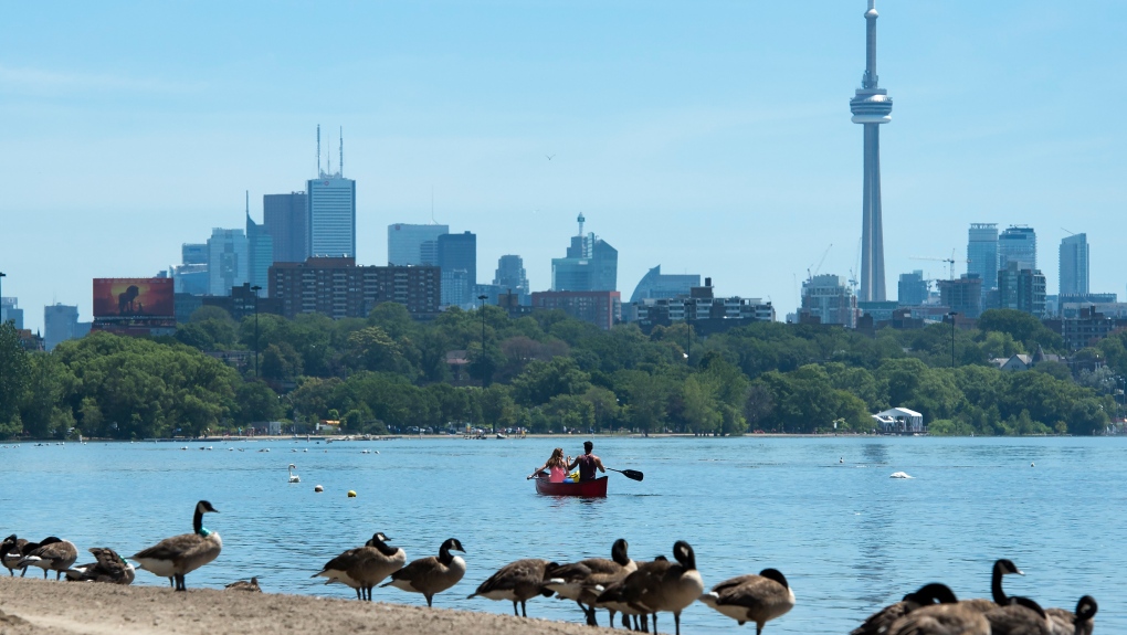 Toronto weather: Rainfall, heat warning issued [Video]