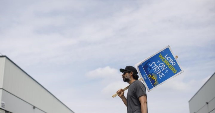 LCBO bargaining to resume Wednesday, union says [Video]