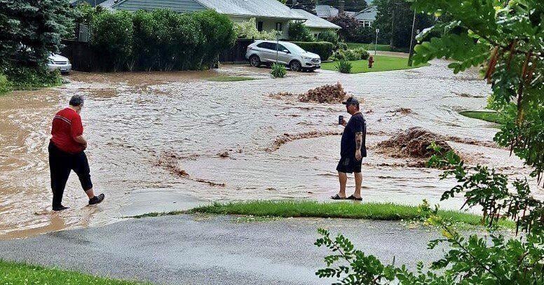 Dundas also hit by flooded basements in torrential rains [Video]