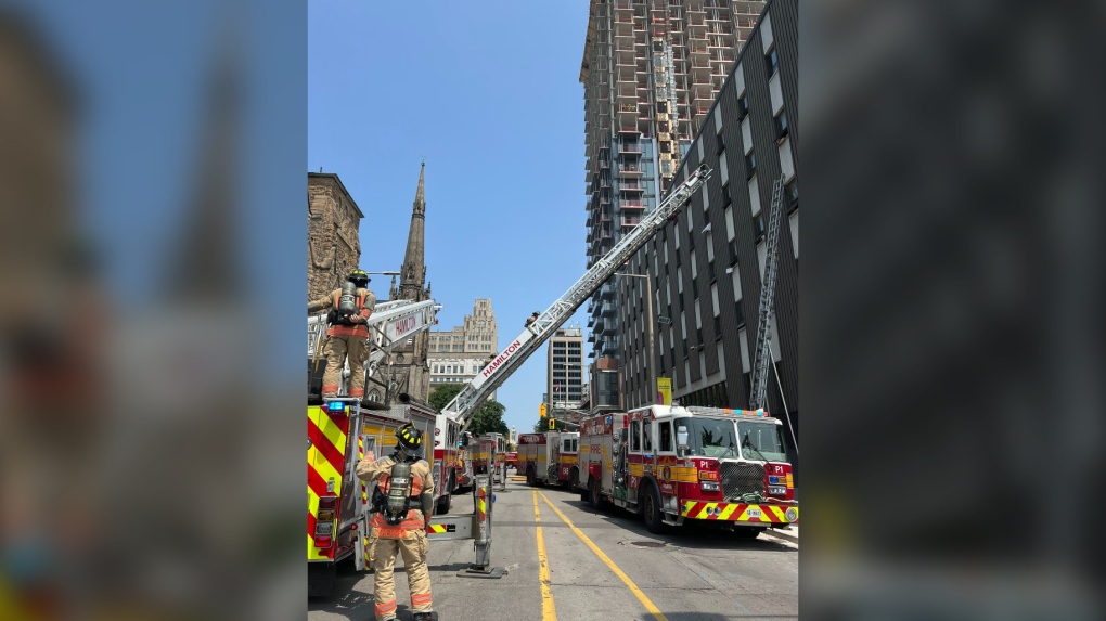 4-alarm fire breaks out at Hamilton YMCA; 11 hurt, 173 displaced [Video]