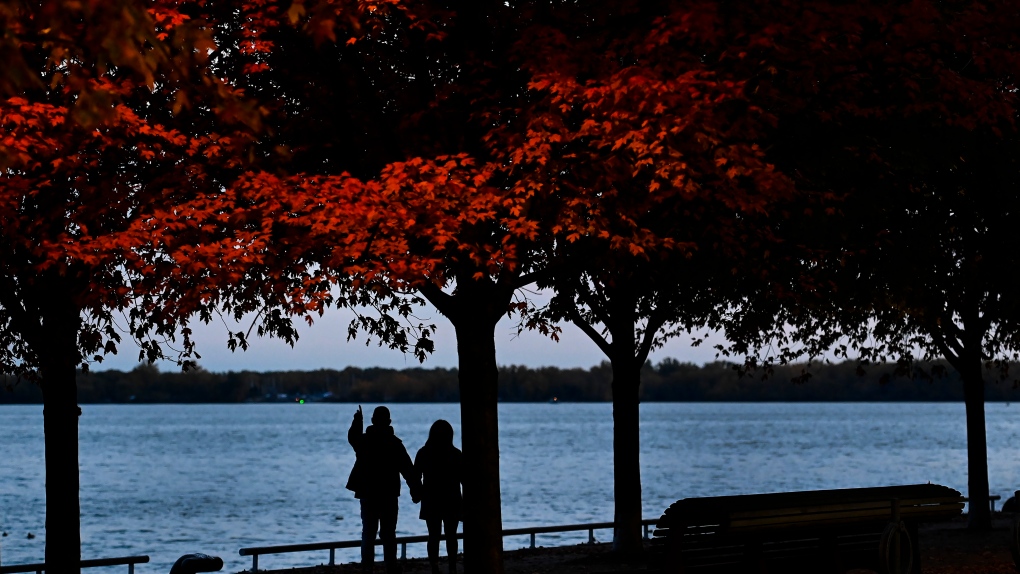 Ontario weather: Fall forecast released by The Old Farmers’ Almanac [Video]