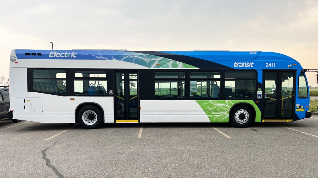 Saskatoon gets two first electric busses [Video]