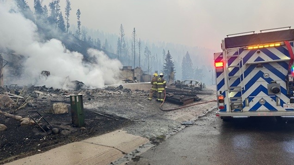 Jasper wildfire update: Rain diminishes activity, aids firefighters [Video]