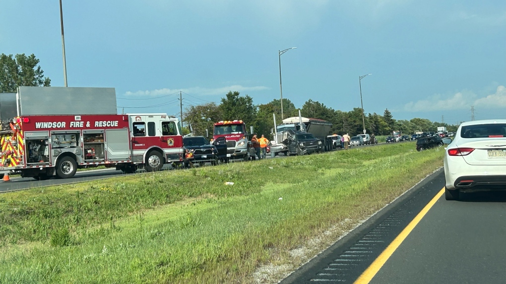 EC Row closed between Central and Walker [Video]