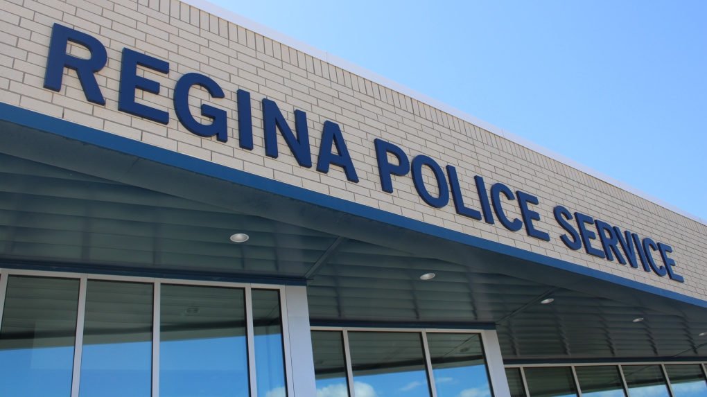 Man charged after swinging baseball bat at Regina police officer [Video]