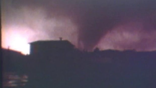 Tornado database from Environment Canada archives offers new twist on storm chasing [Video]