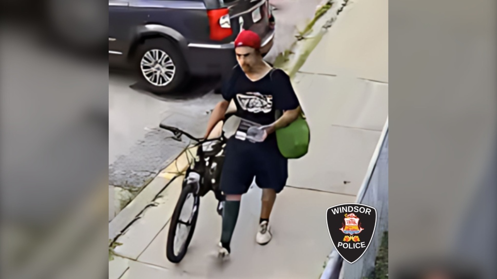 Windsor police hope to identify man that brandished butcher knife, stole bicycle [Video]