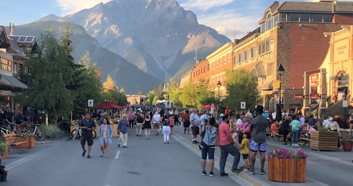 Banff residents vote on future of pedestrian zone [Video]