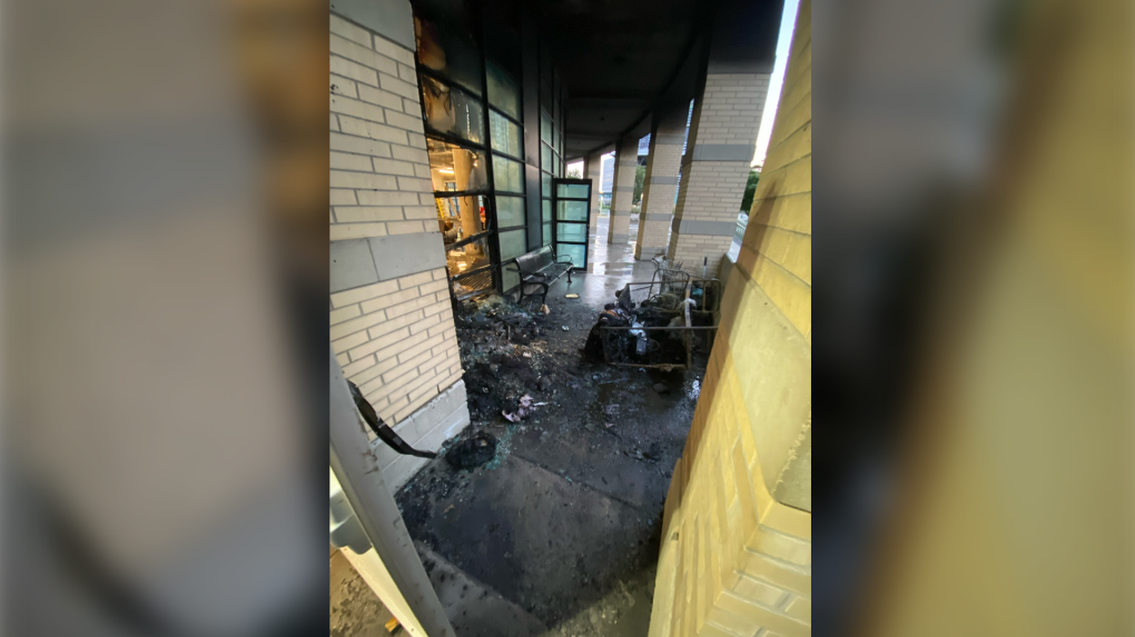 Fire breaks out at Mississauga library [Video]