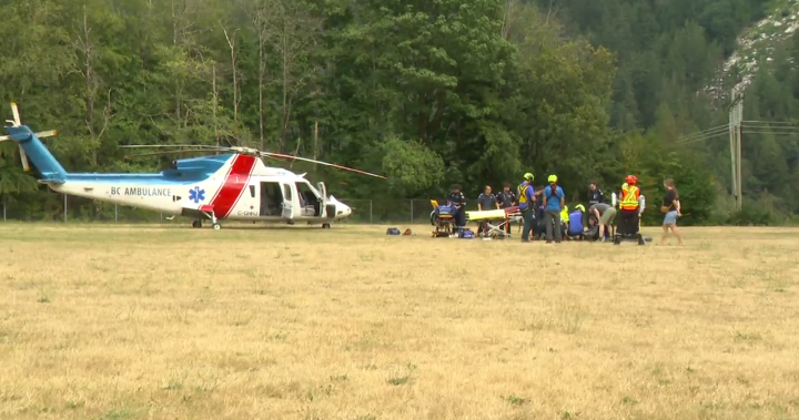 Climbers seriously injured in rockfall on Squamish Chief – BC [Video]