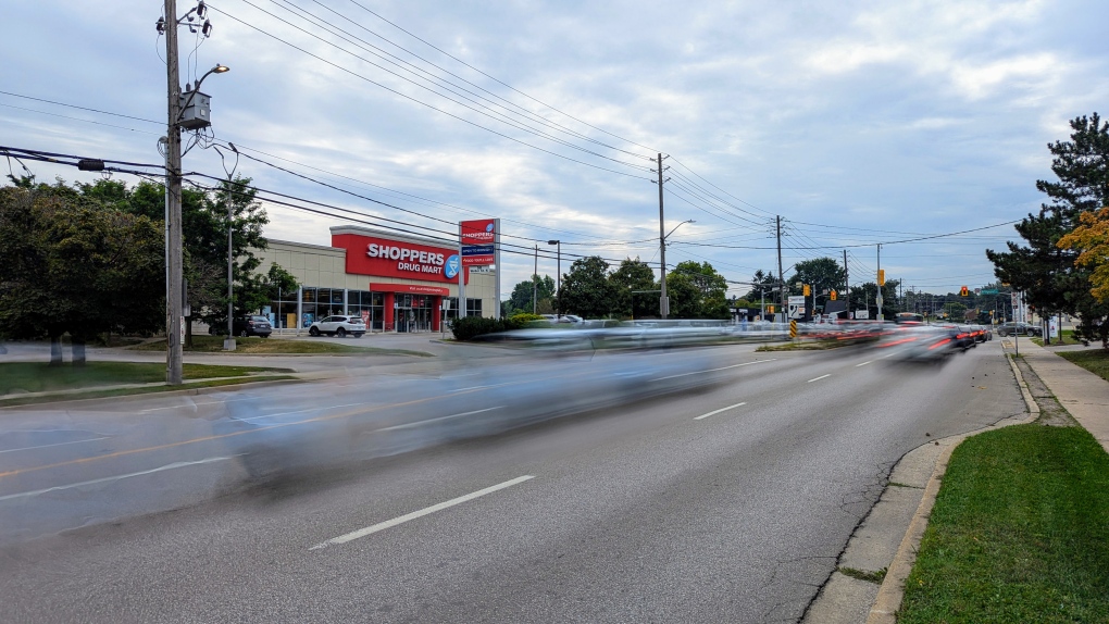 Regional police investigate armed robbery in Waterloo [Video]