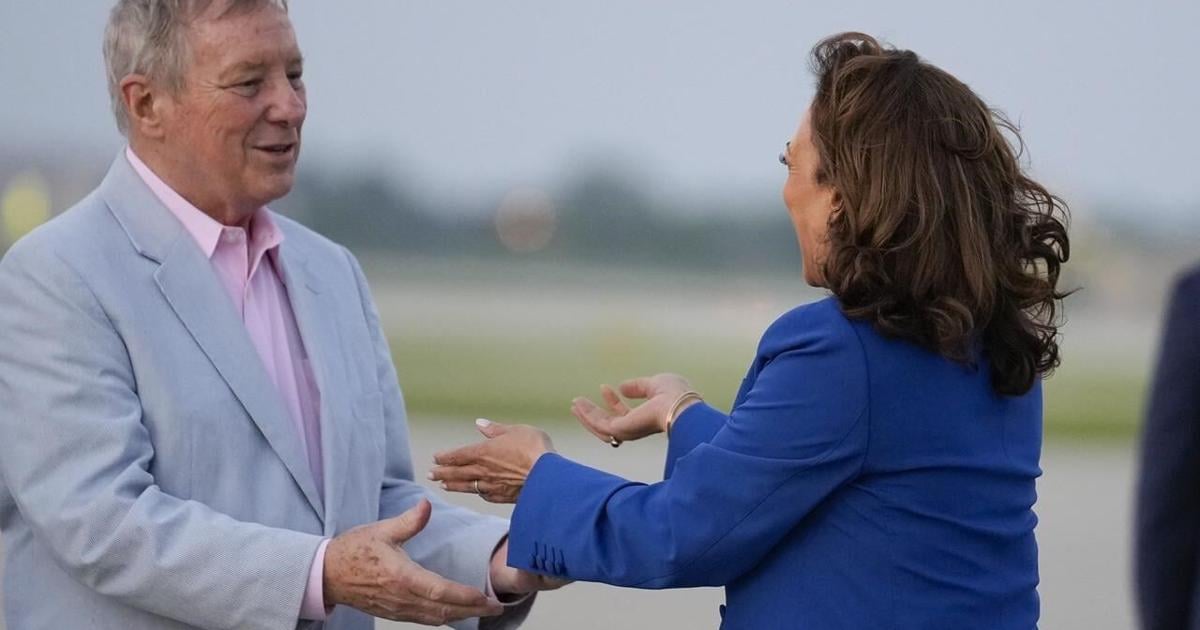 Biden gets a rousing ovation from Democrats as he gives Harris an enthusiastic endorsement [Video]