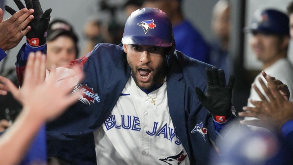 Blue Jays rout Reds 10-3 [Video]