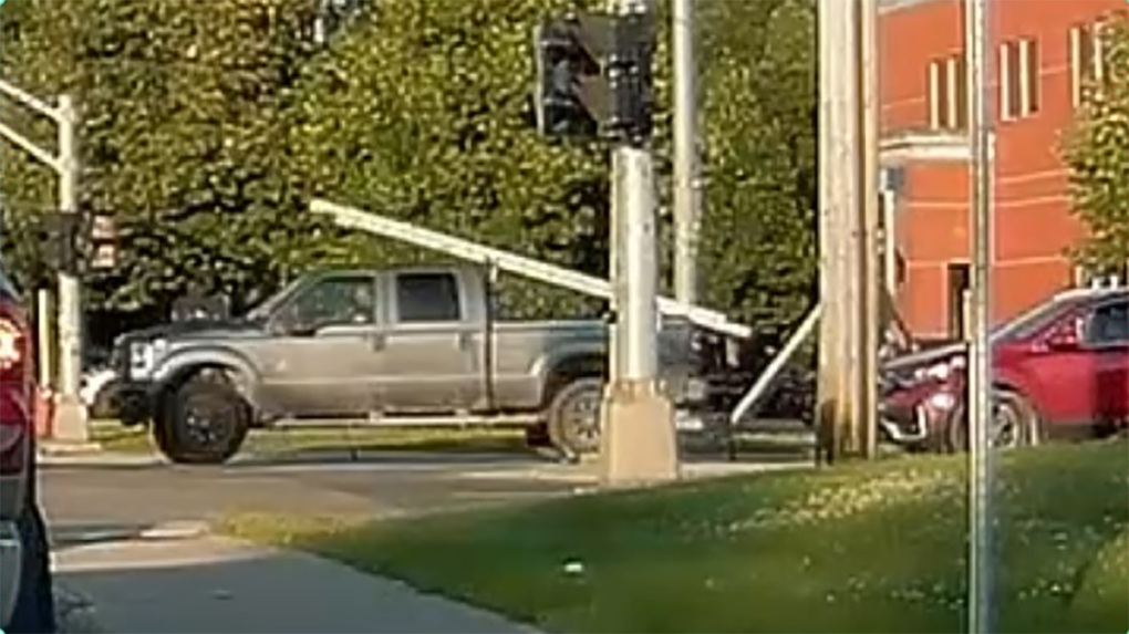 Gatineau police seek hit-and-run suspect [Video]