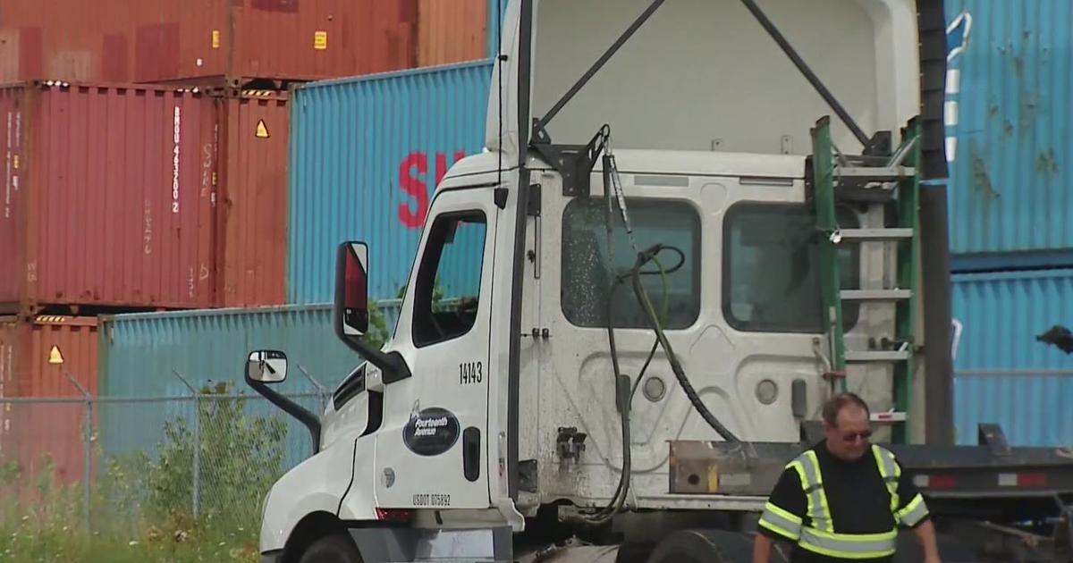 Canadian freight trains will roll again after labor lockouts [Video]