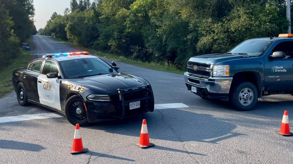 1 dead after single-vehicle crash near Kemptville [Video]